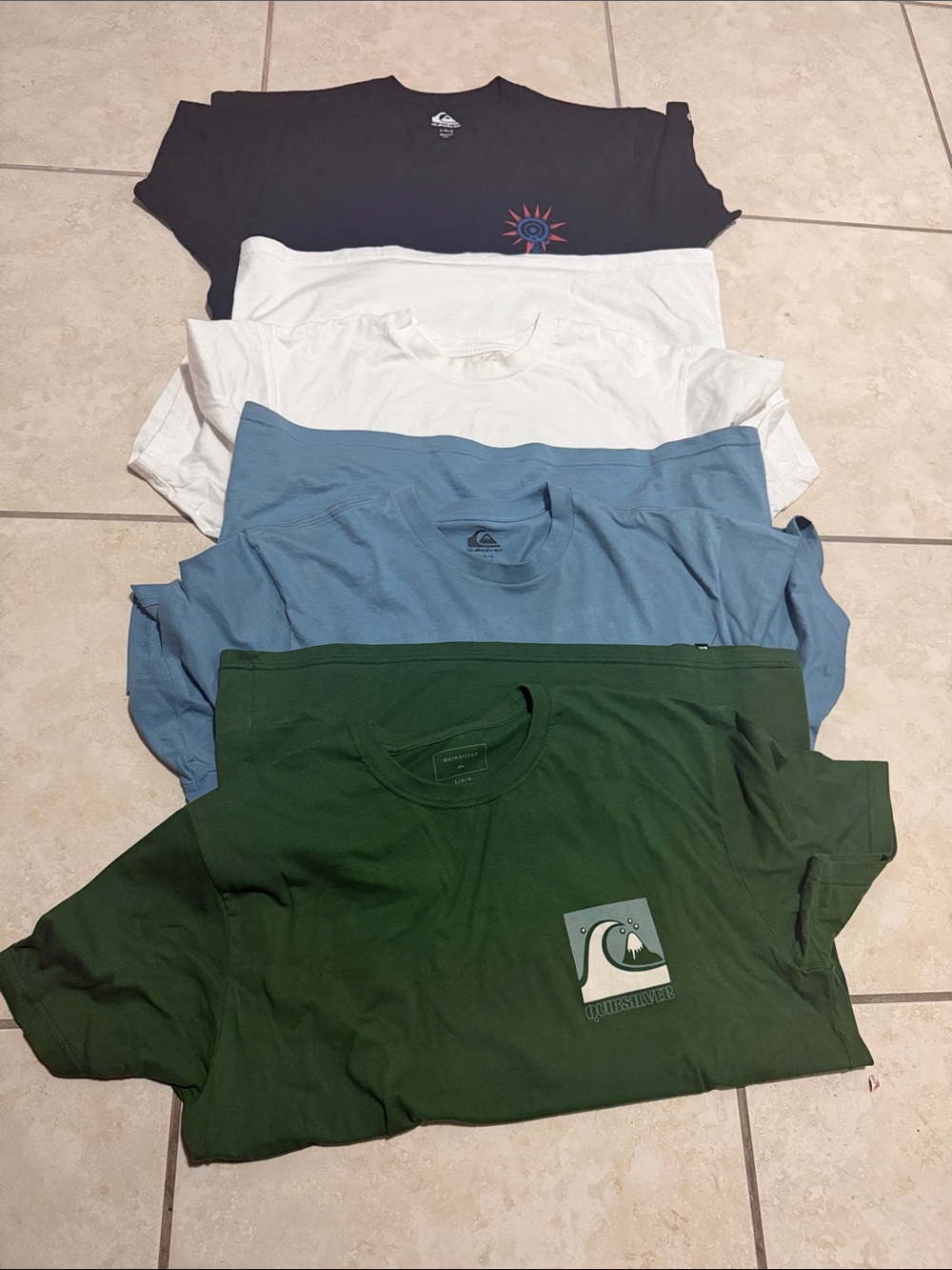 Bundle of Quiksilver Green Blue White Black Logo Short-Sleeve Tee